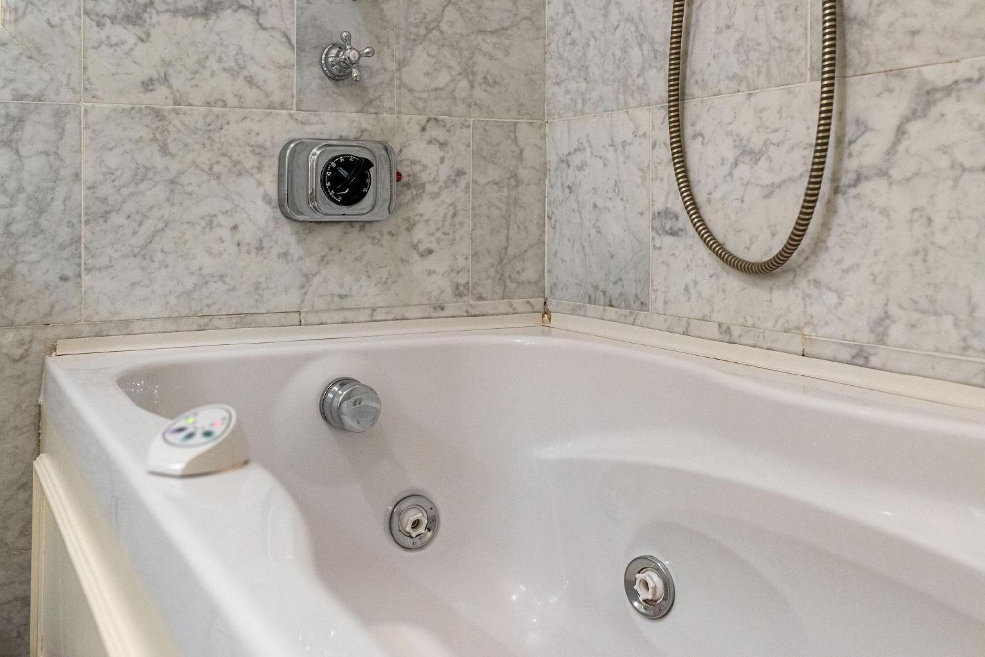 Unyca - Luxury Central Suite Флоренция Екстериор снимка